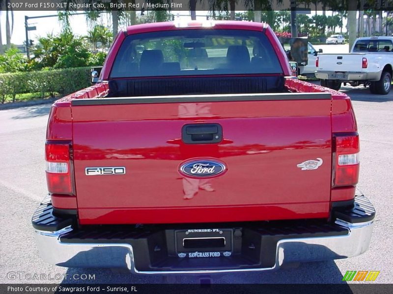 Bright Red / Medium Flint 2007 Ford F150 XLT Regular Cab