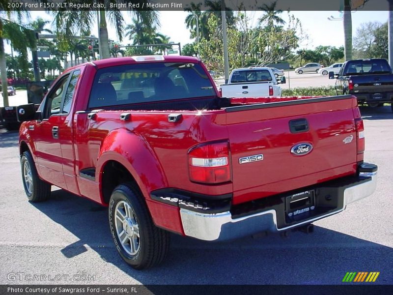 Bright Red / Medium Flint 2007 Ford F150 XLT Regular Cab
