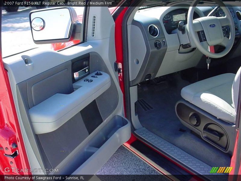 Bright Red / Medium Flint 2007 Ford F150 XLT Regular Cab