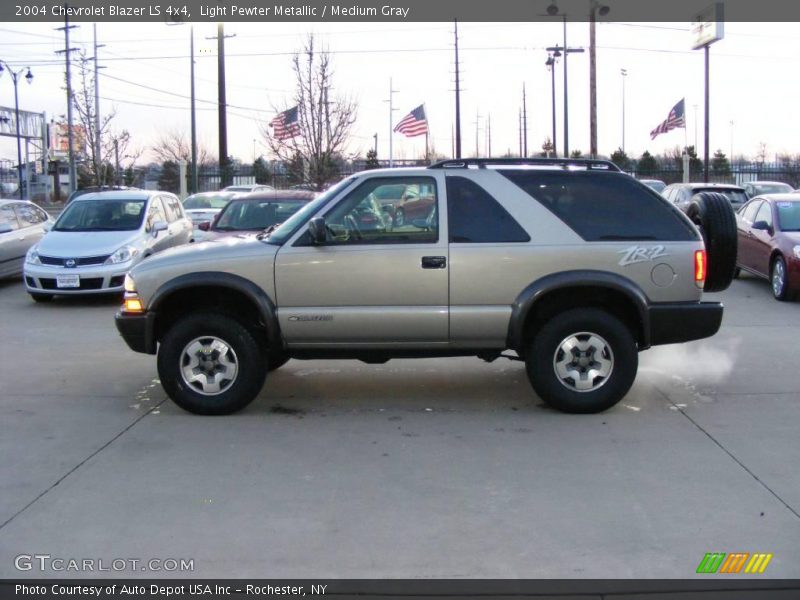 Light Pewter Metallic / Medium Gray 2004 Chevrolet Blazer LS 4x4