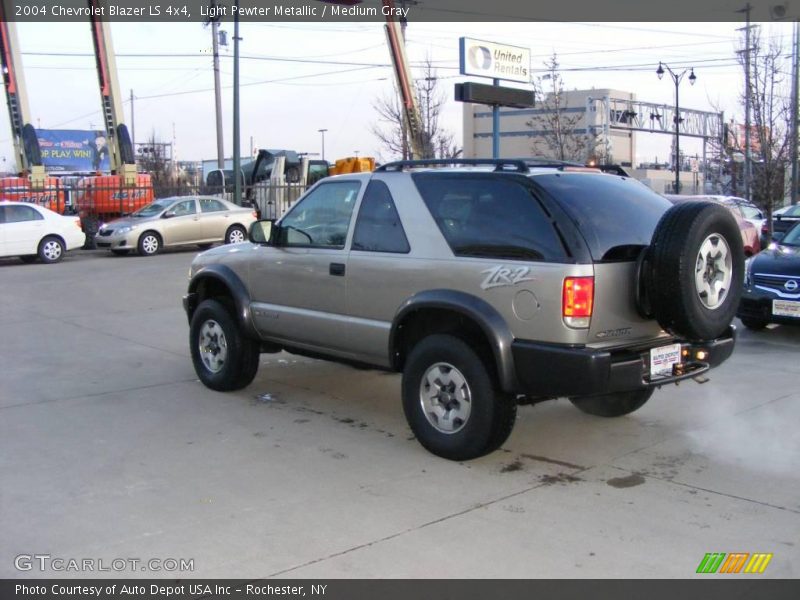 Light Pewter Metallic / Medium Gray 2004 Chevrolet Blazer LS 4x4