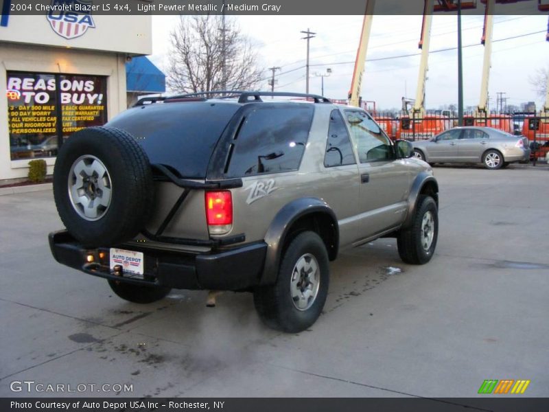 Light Pewter Metallic / Medium Gray 2004 Chevrolet Blazer LS 4x4