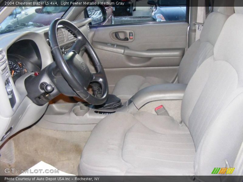Light Pewter Metallic / Medium Gray 2004 Chevrolet Blazer LS 4x4