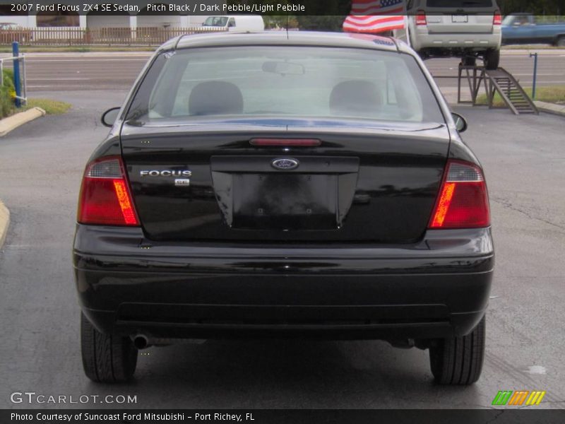 Pitch Black / Dark Pebble/Light Pebble 2007 Ford Focus ZX4 SE Sedan