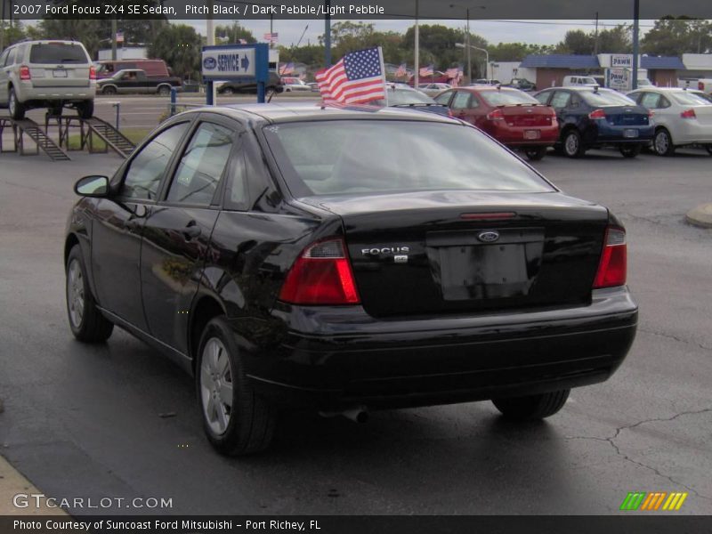 Pitch Black / Dark Pebble/Light Pebble 2007 Ford Focus ZX4 SE Sedan