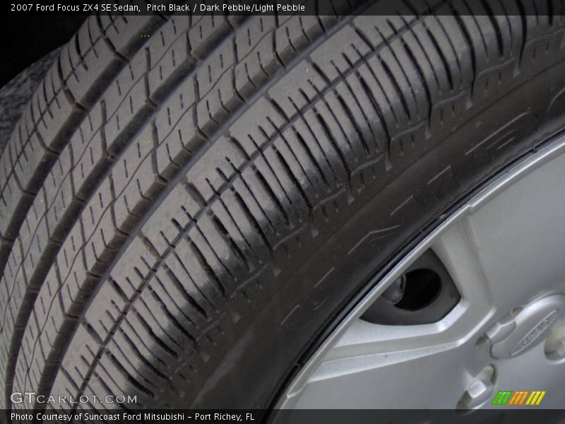 Pitch Black / Dark Pebble/Light Pebble 2007 Ford Focus ZX4 SE Sedan