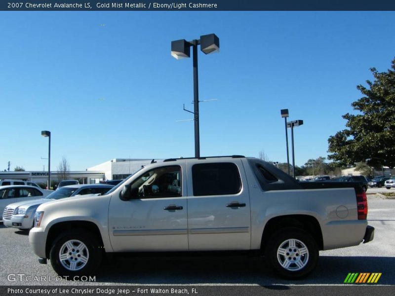 Gold Mist Metallic / Ebony/Light Cashmere 2007 Chevrolet Avalanche LS