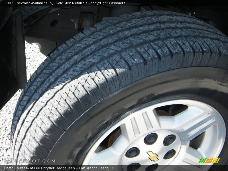 Gold Mist Metallic / Ebony/Light Cashmere 2007 Chevrolet Avalanche LS