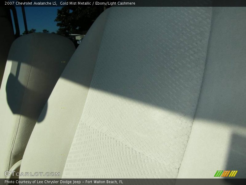 Gold Mist Metallic / Ebony/Light Cashmere 2007 Chevrolet Avalanche LS
