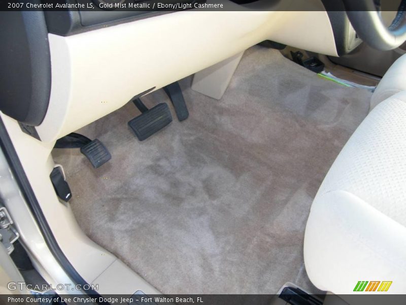 Gold Mist Metallic / Ebony/Light Cashmere 2007 Chevrolet Avalanche LS