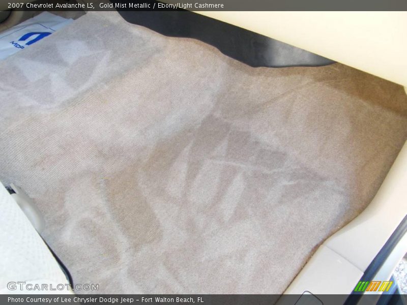 Gold Mist Metallic / Ebony/Light Cashmere 2007 Chevrolet Avalanche LS