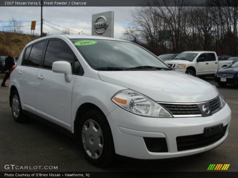 Fresh Powder / Charcoal 2007 Nissan Versa S