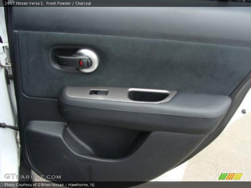 Fresh Powder / Charcoal 2007 Nissan Versa S