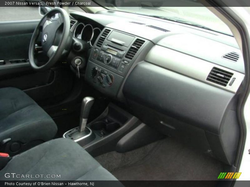 Fresh Powder / Charcoal 2007 Nissan Versa S