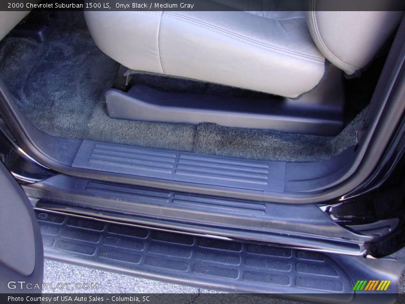 Onyx Black / Medium Gray 2000 Chevrolet Suburban 1500 LS