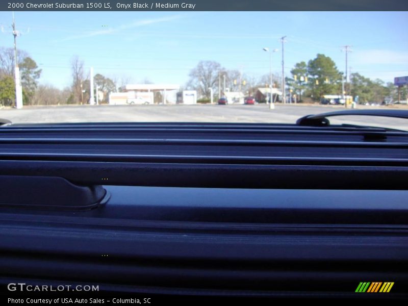 Onyx Black / Medium Gray 2000 Chevrolet Suburban 1500 LS
