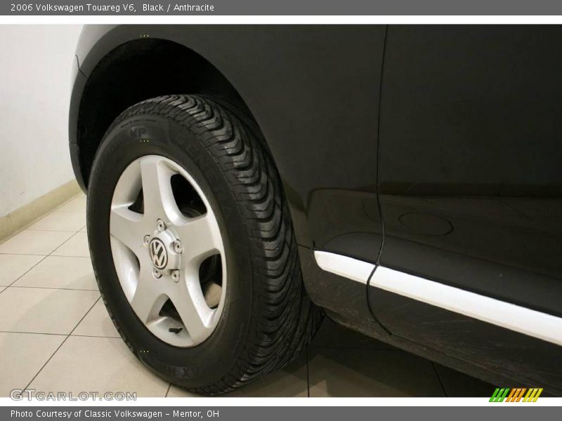 Black / Anthracite 2006 Volkswagen Touareg V6