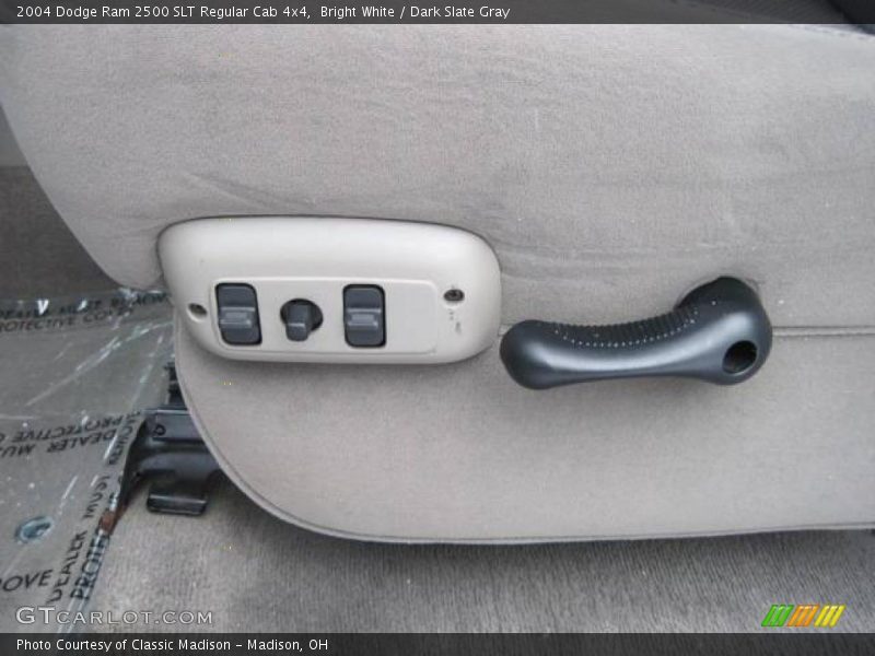 Bright White / Dark Slate Gray 2004 Dodge Ram 2500 SLT Regular Cab 4x4