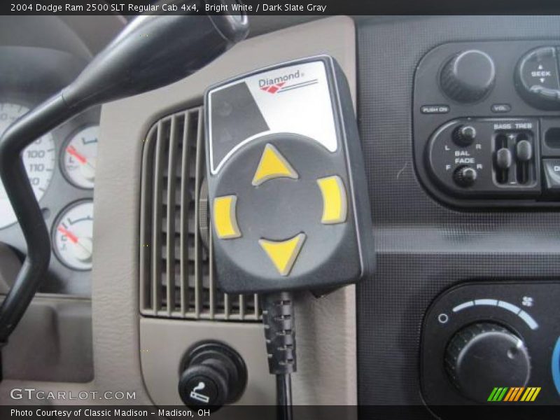 Bright White / Dark Slate Gray 2004 Dodge Ram 2500 SLT Regular Cab 4x4