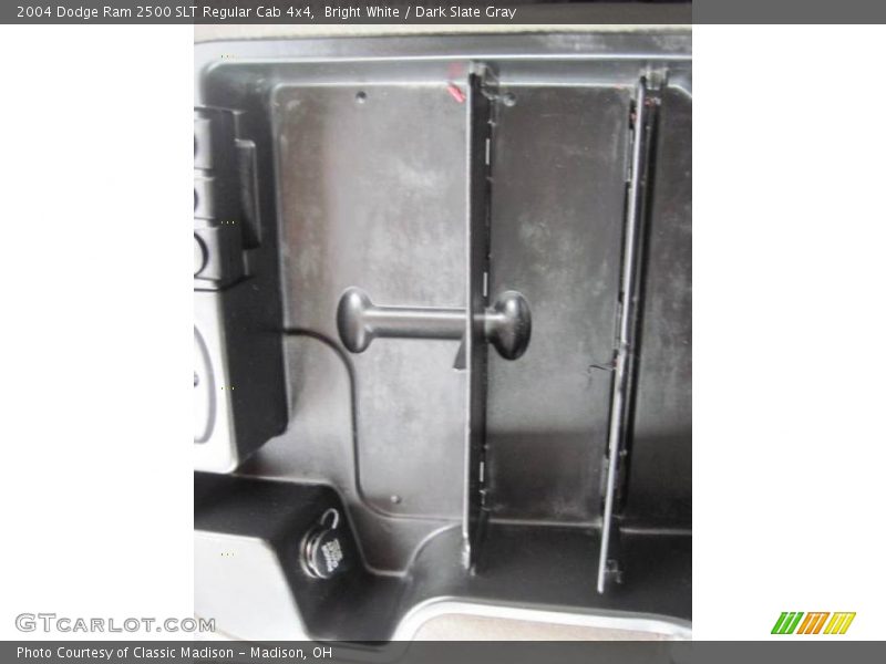 Bright White / Dark Slate Gray 2004 Dodge Ram 2500 SLT Regular Cab 4x4