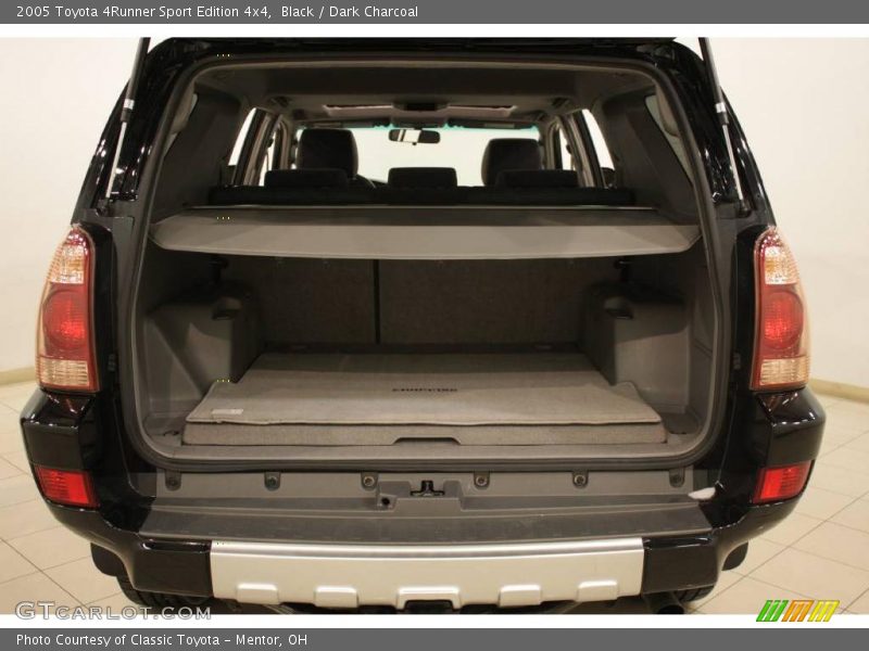 Black / Dark Charcoal 2005 Toyota 4Runner Sport Edition 4x4
