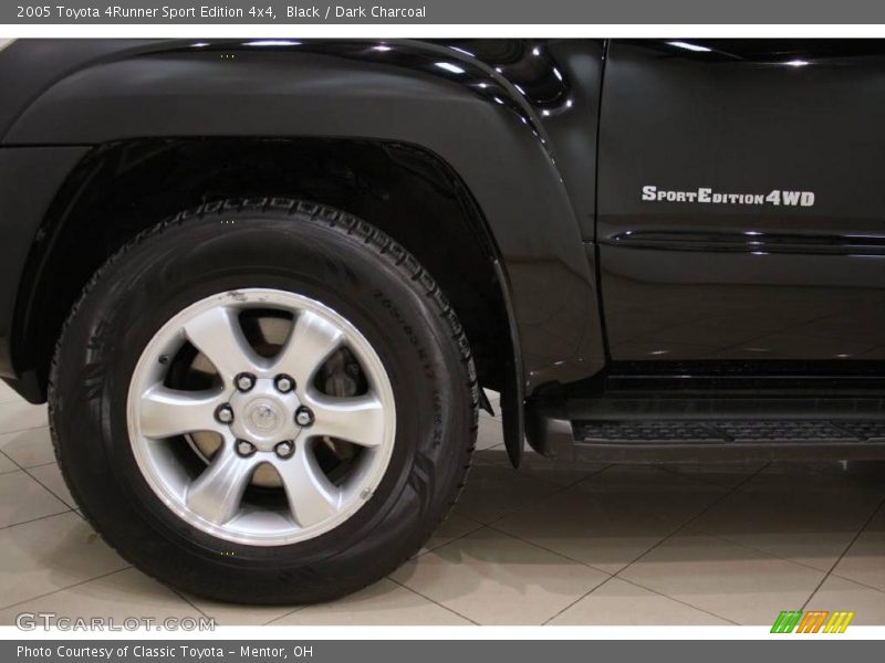 Black / Dark Charcoal 2005 Toyota 4Runner Sport Edition 4x4