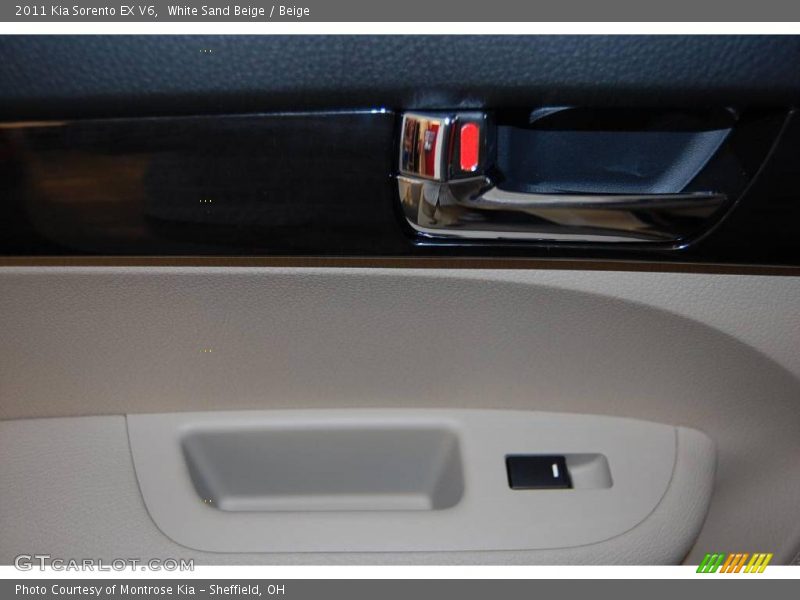 White Sand Beige / Beige 2011 Kia Sorento EX V6