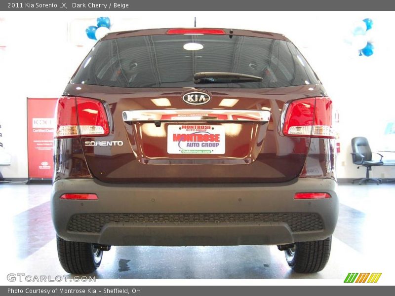 Dark Cherry / Beige 2011 Kia Sorento LX