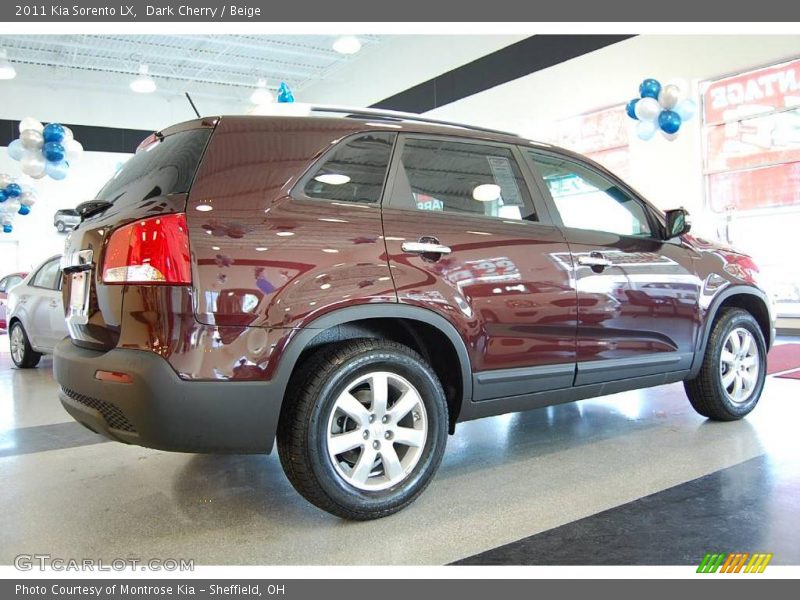 Dark Cherry / Beige 2011 Kia Sorento LX