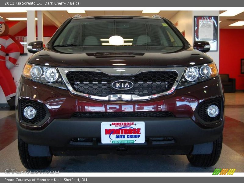 Dark Cherry / Beige 2011 Kia Sorento LX