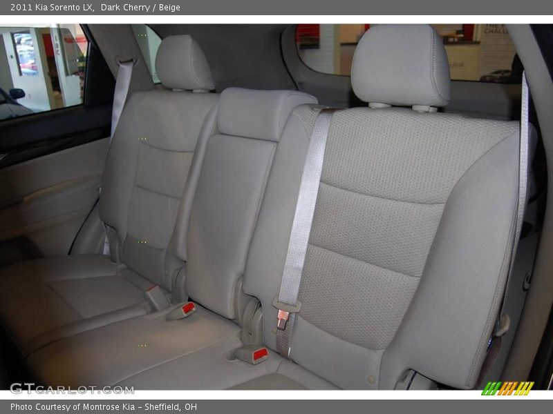 Dark Cherry / Beige 2011 Kia Sorento LX
