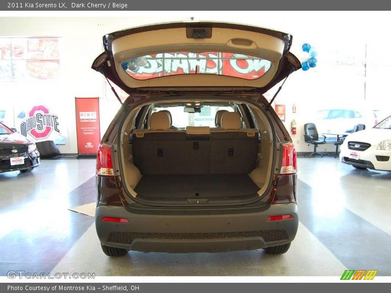 Dark Cherry / Beige 2011 Kia Sorento LX