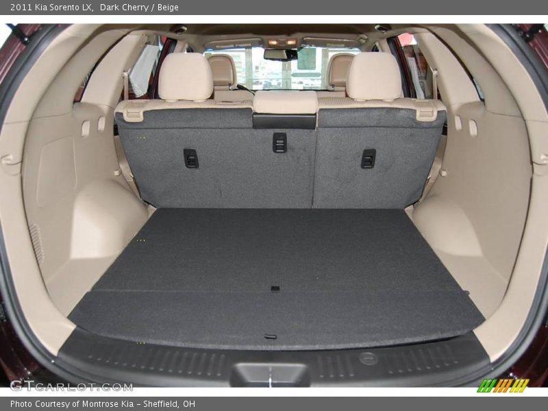 Dark Cherry / Beige 2011 Kia Sorento LX