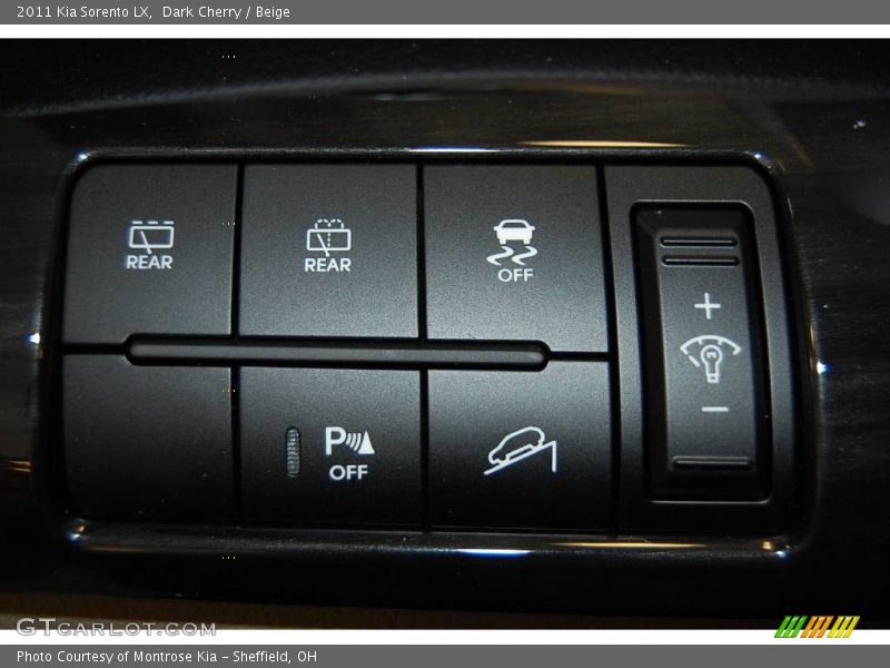 Dark Cherry / Beige 2011 Kia Sorento LX