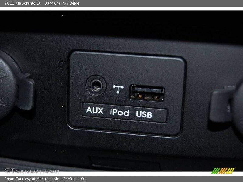 Dark Cherry / Beige 2011 Kia Sorento LX