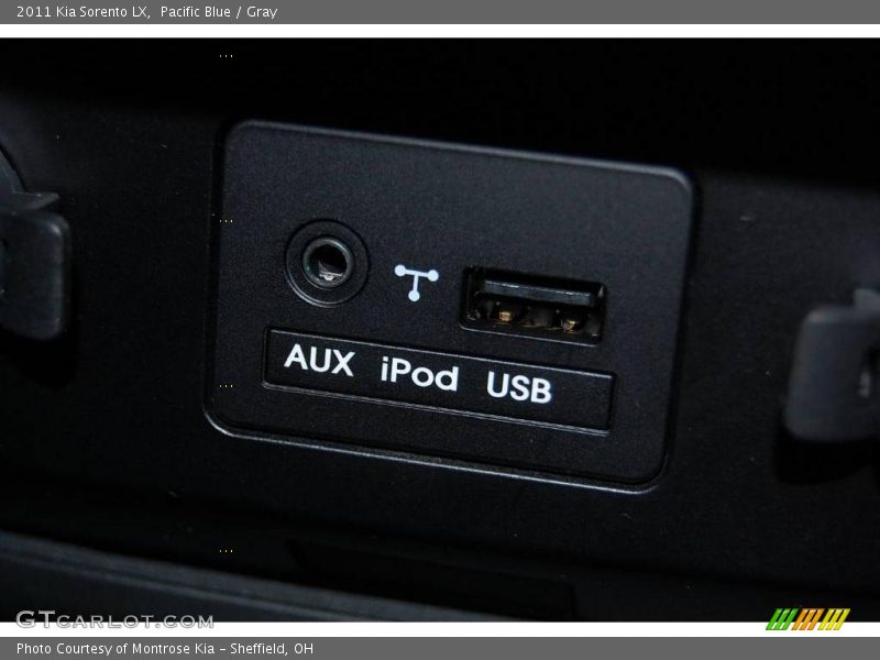 Pacific Blue / Gray 2011 Kia Sorento LX