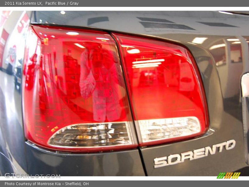 Pacific Blue / Gray 2011 Kia Sorento LX