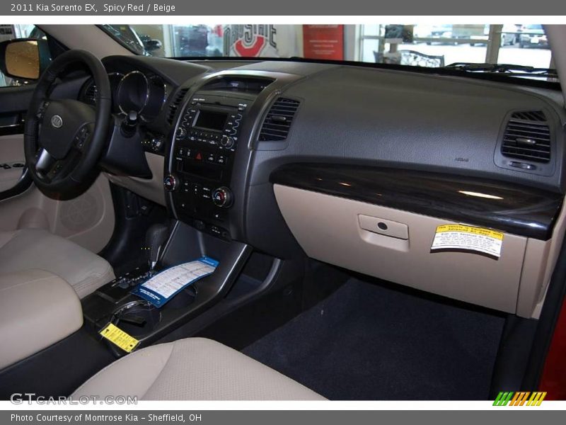 Spicy Red / Beige 2011 Kia Sorento EX