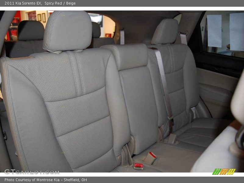 Spicy Red / Beige 2011 Kia Sorento EX