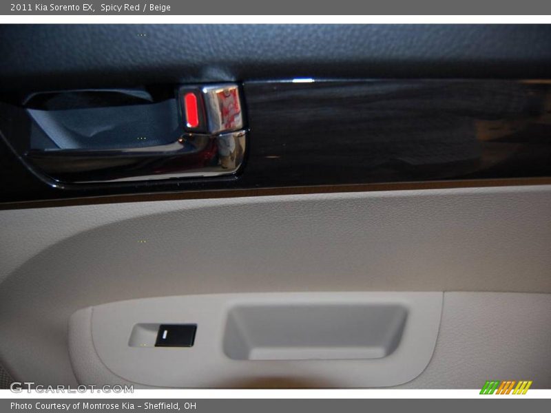 Spicy Red / Beige 2011 Kia Sorento EX