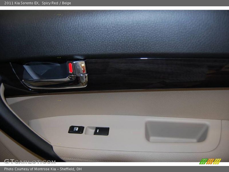 Spicy Red / Beige 2011 Kia Sorento EX
