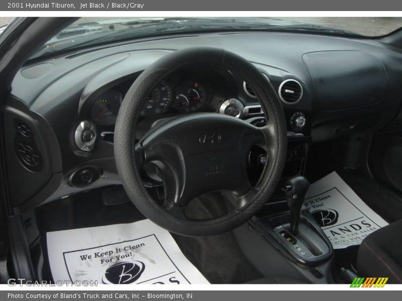 Jet Black / Black/Gray 2001 Hyundai Tiburon