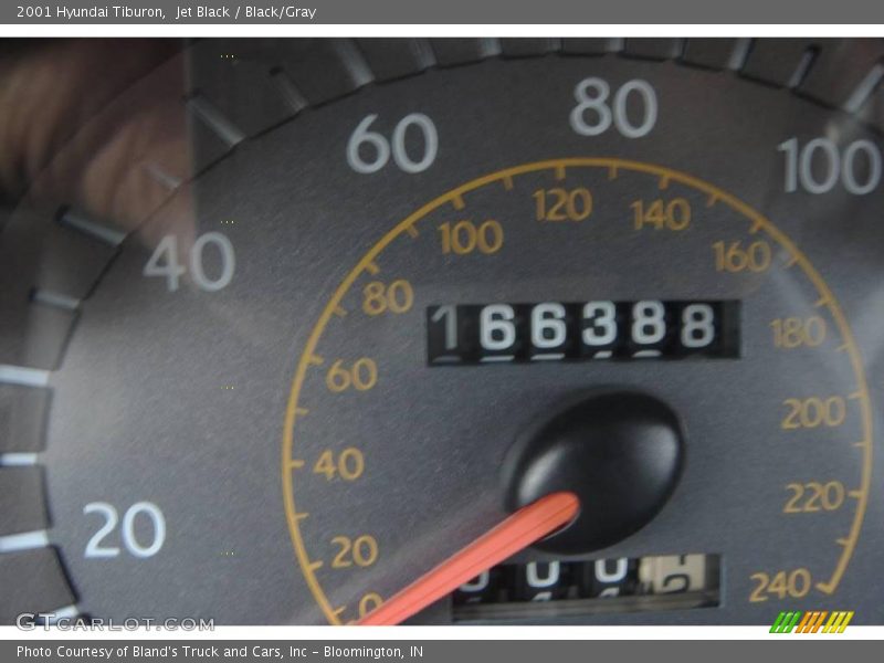 Jet Black / Black/Gray 2001 Hyundai Tiburon