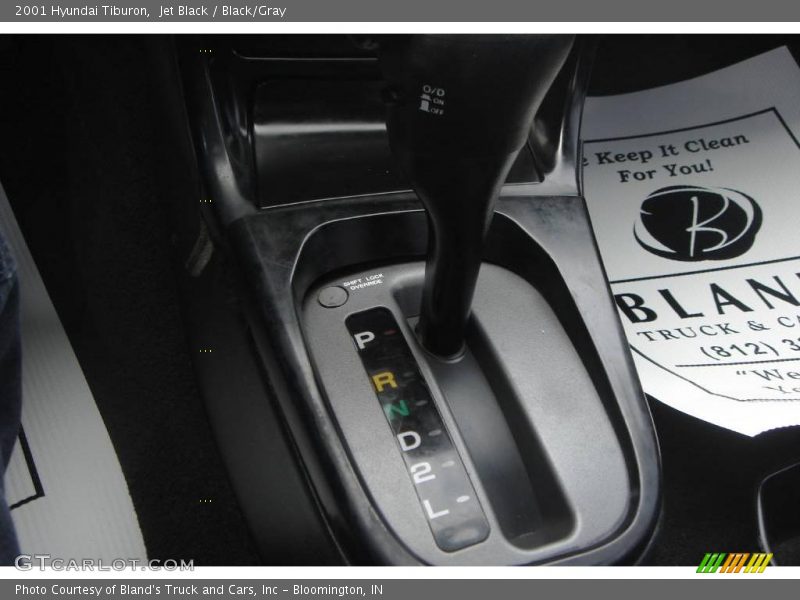 Jet Black / Black/Gray 2001 Hyundai Tiburon