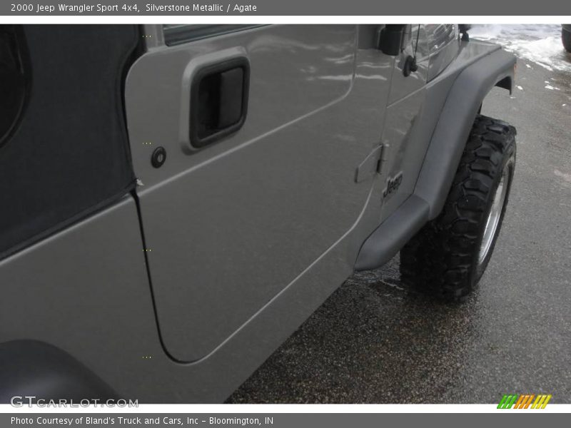 Silverstone Metallic / Agate 2000 Jeep Wrangler Sport 4x4