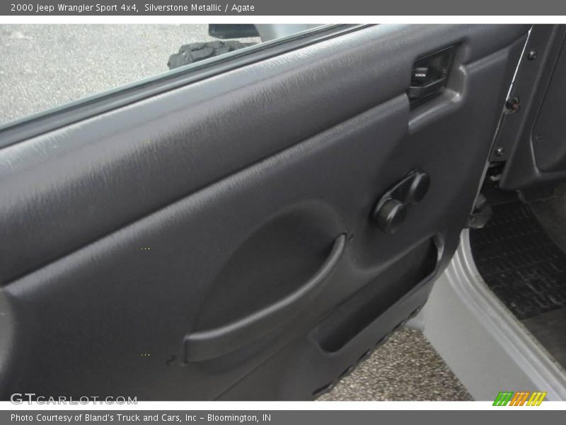 Silverstone Metallic / Agate 2000 Jeep Wrangler Sport 4x4