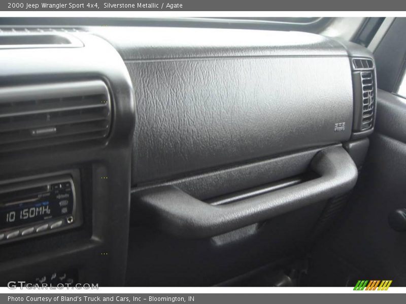 Silverstone Metallic / Agate 2000 Jeep Wrangler Sport 4x4