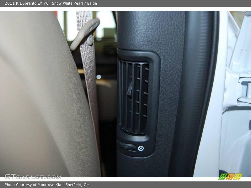 Snow White Pearl / Beige 2011 Kia Sorento EX V6