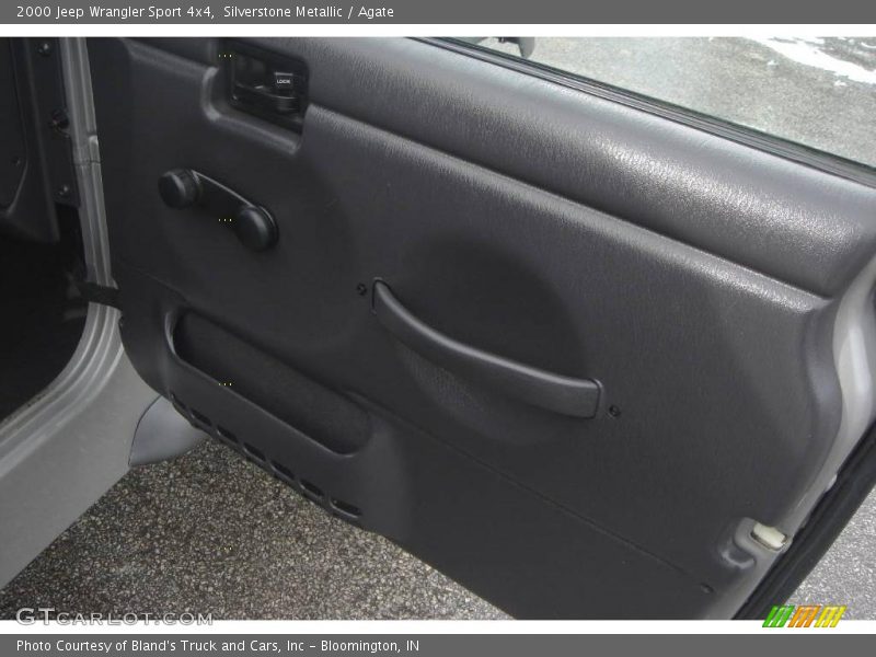 Silverstone Metallic / Agate 2000 Jeep Wrangler Sport 4x4