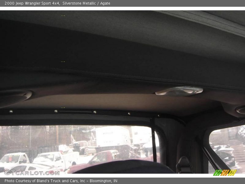 Silverstone Metallic / Agate 2000 Jeep Wrangler Sport 4x4